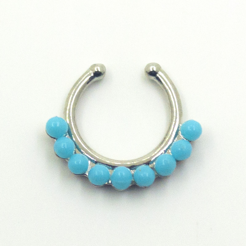 Septum piercing falešný