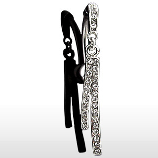 Piercing do pupíku čirá