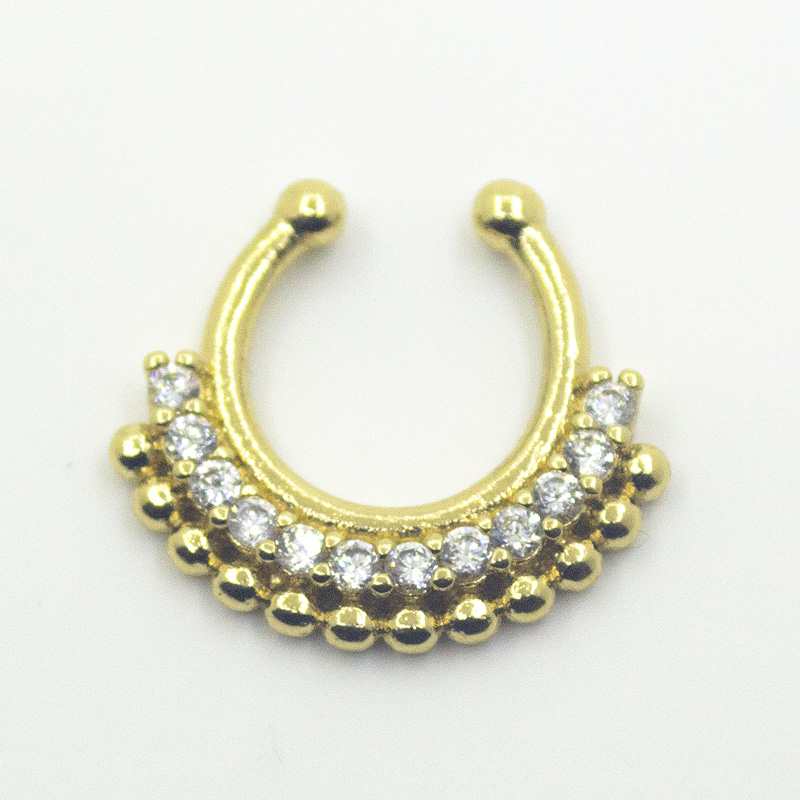 Septum piercing falešný